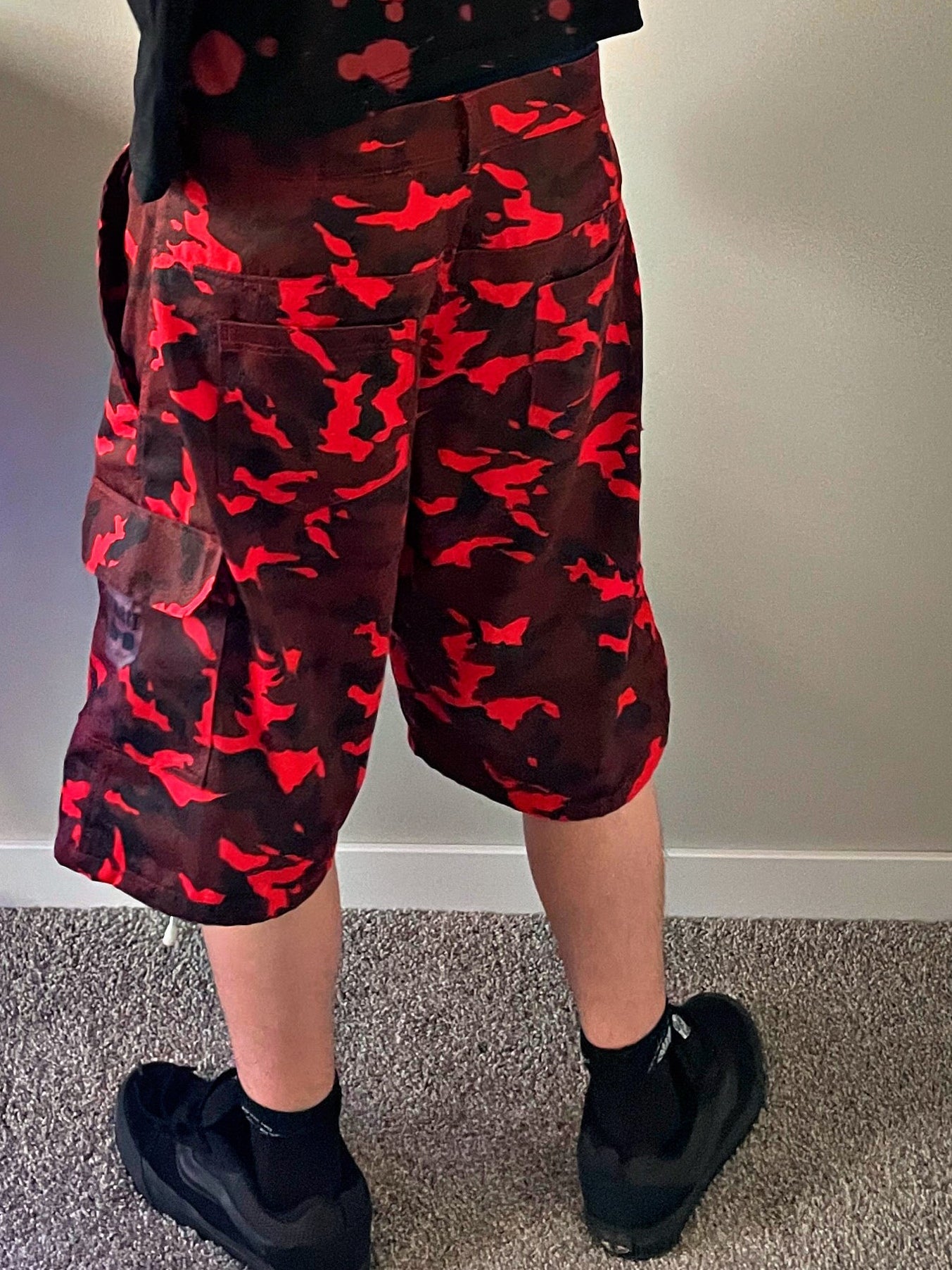 “BLOODY” CARGO SHORTS