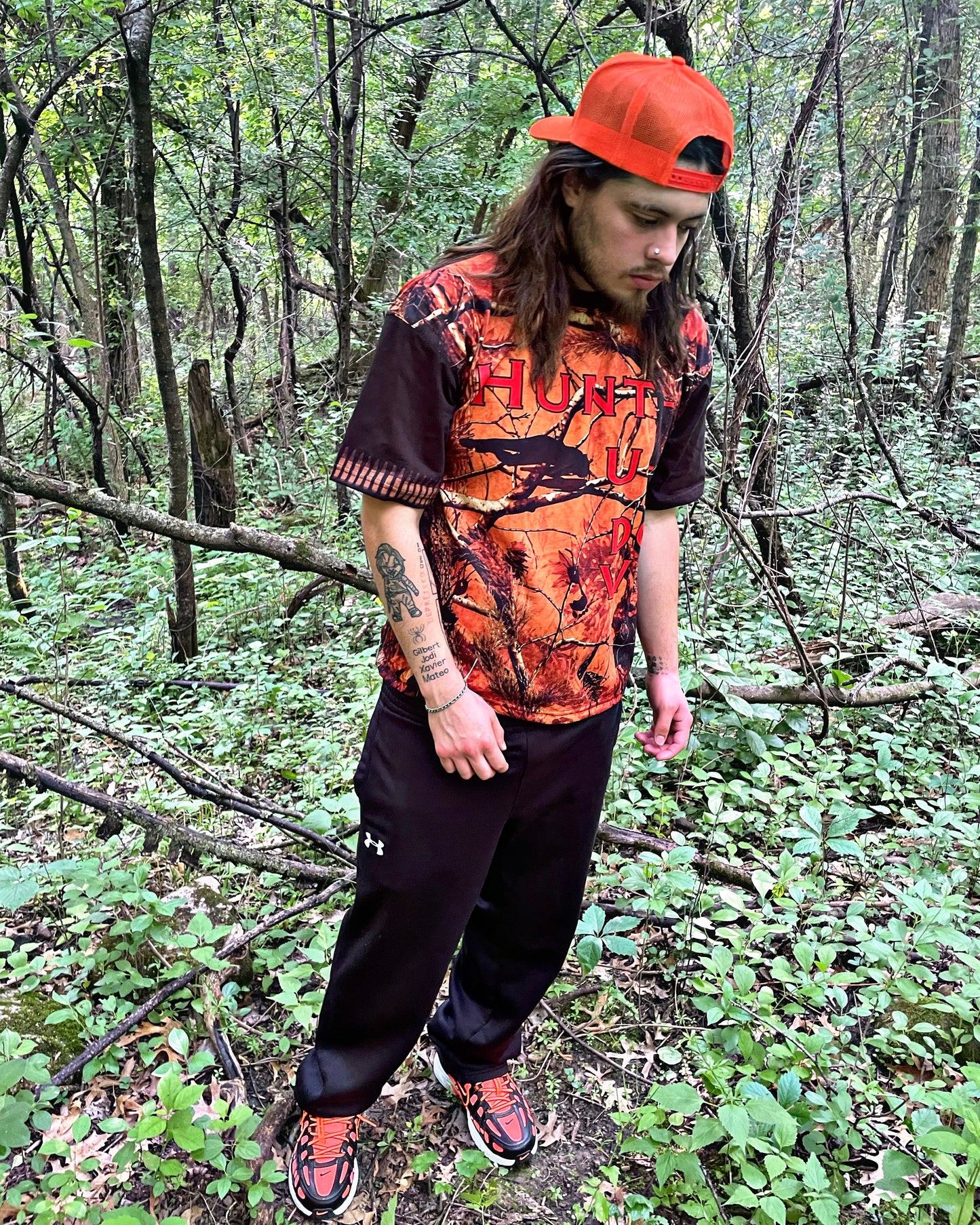 “HUNT-U-DOWN” TEE