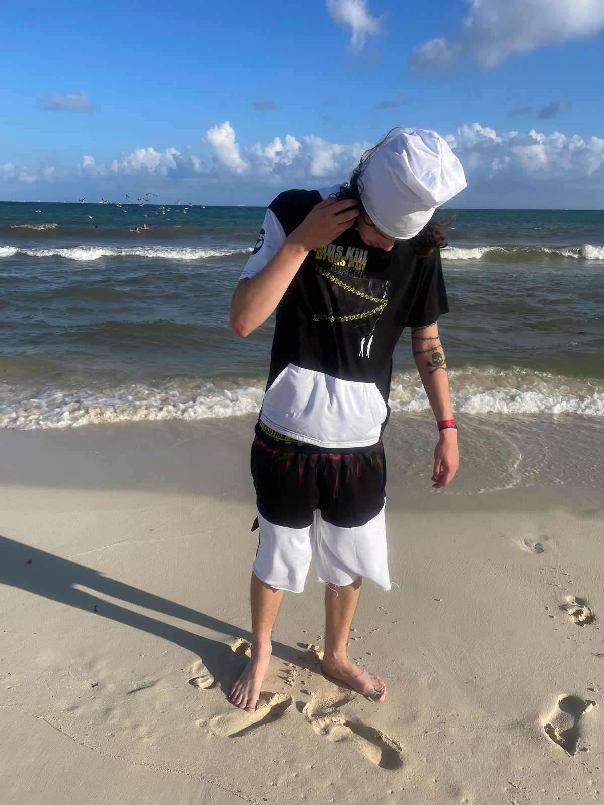 “3+2” tee w/ hood